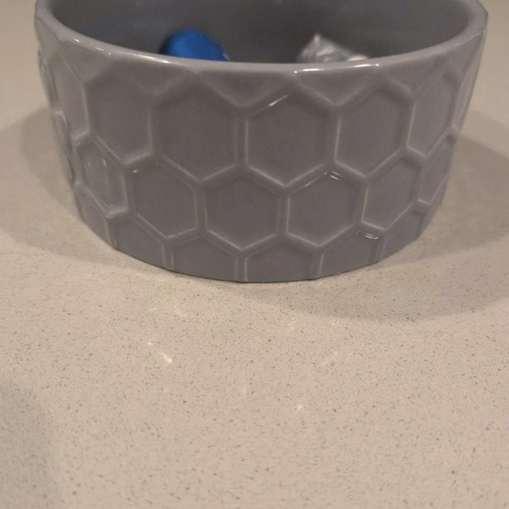 Gray Honeycomb Pet Bowl